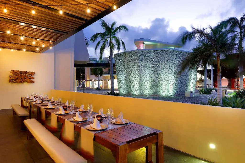 Restaurant, Grand Palladium Select Costa Mujeres - All Inclusi, Cancun Area