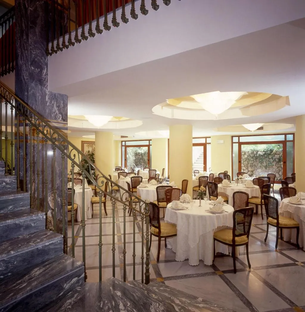 Restaurant, Zi' Teresa, Naples