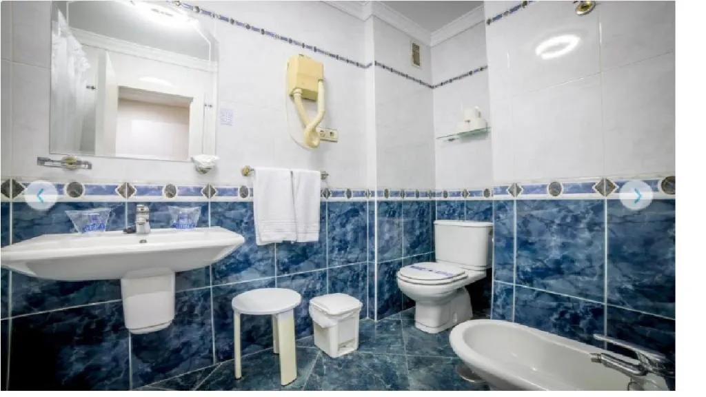 Double or Twin WITH BALCONY Room, Villa Laredo, Costa Del Sol