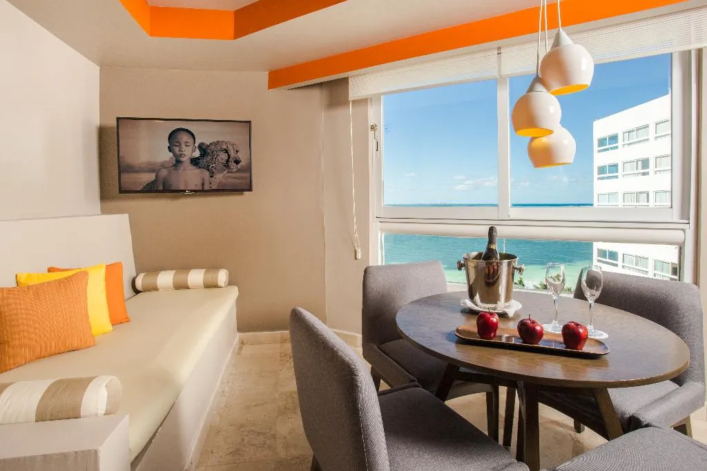 FAMILY ROOM STANDARD Room, Dreams Sands Cancun, Cancun Area