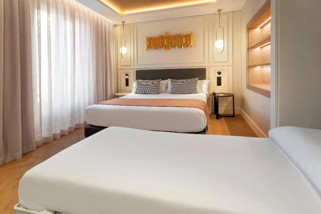 TRIPLE STANDARD Room, Catalonia Goya, Madrid