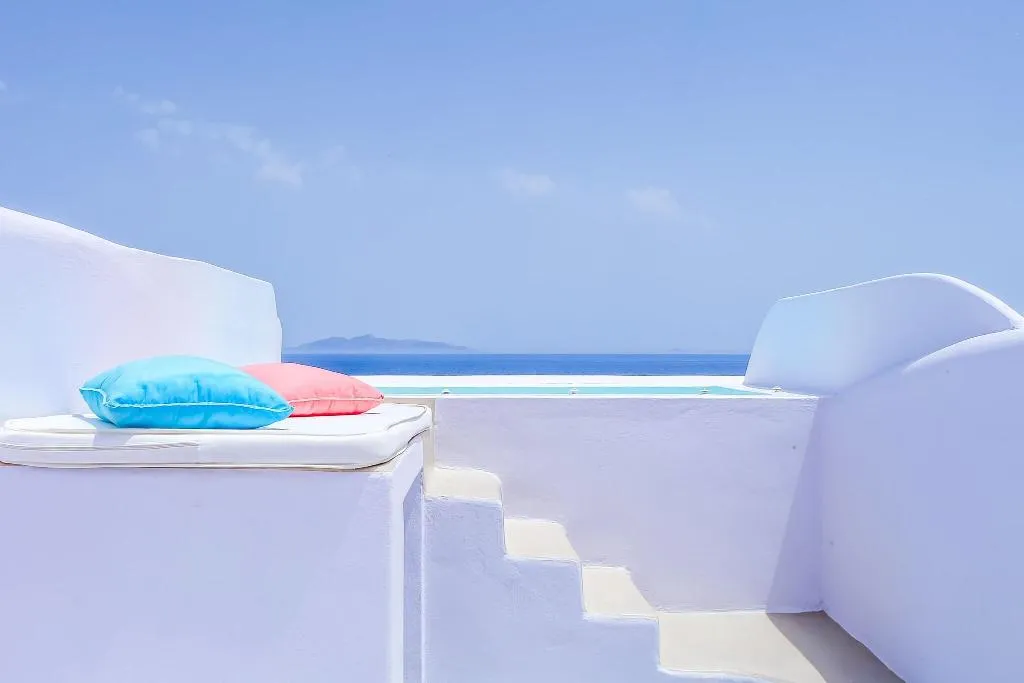 Sports and Entertainment, Blue Waves, Santorini