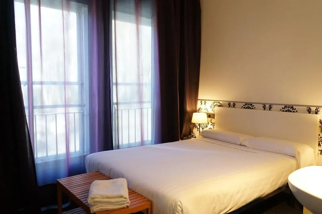 Room, Hostal Q, Barcelona