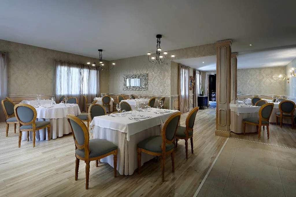 Restaurant, Grand Palladium Select Palace Ibiza, Ibiza