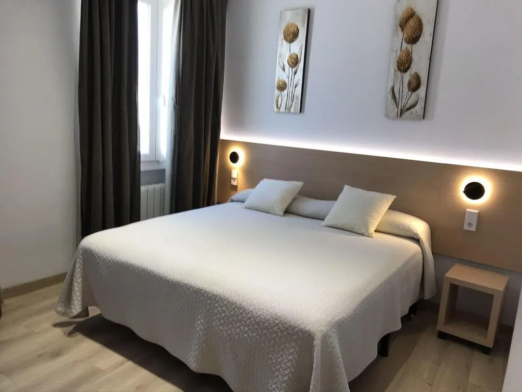 Room, Hostal Abadía Madrid, Madrid