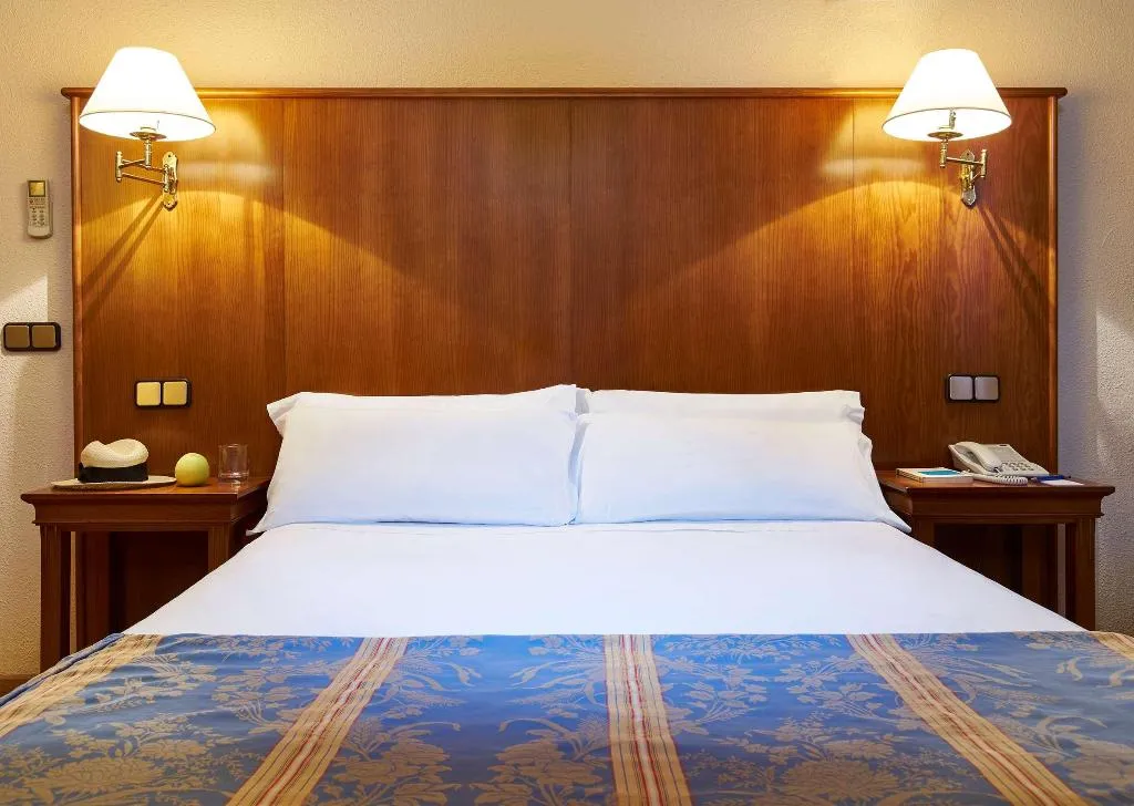 Room, Cason del Tormes, Madrid