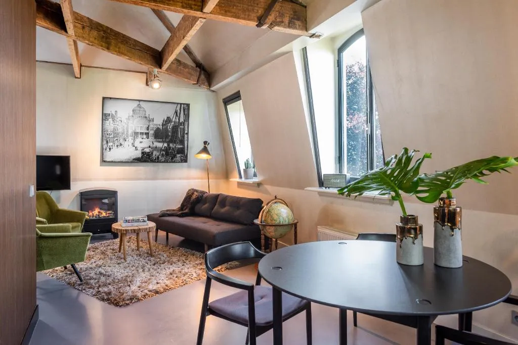 Double or Twin CAPACITY 2 ONE BEDROOM Room, Hotel V Frederiksplein, Amsterdam