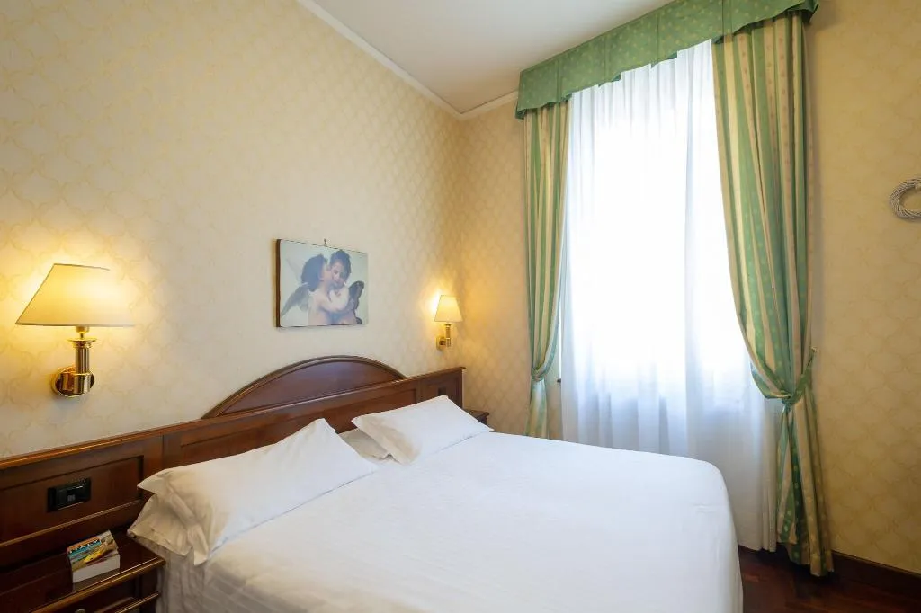 DOUBLE CLASSIC Room, Hotel Boccaccio, Florence