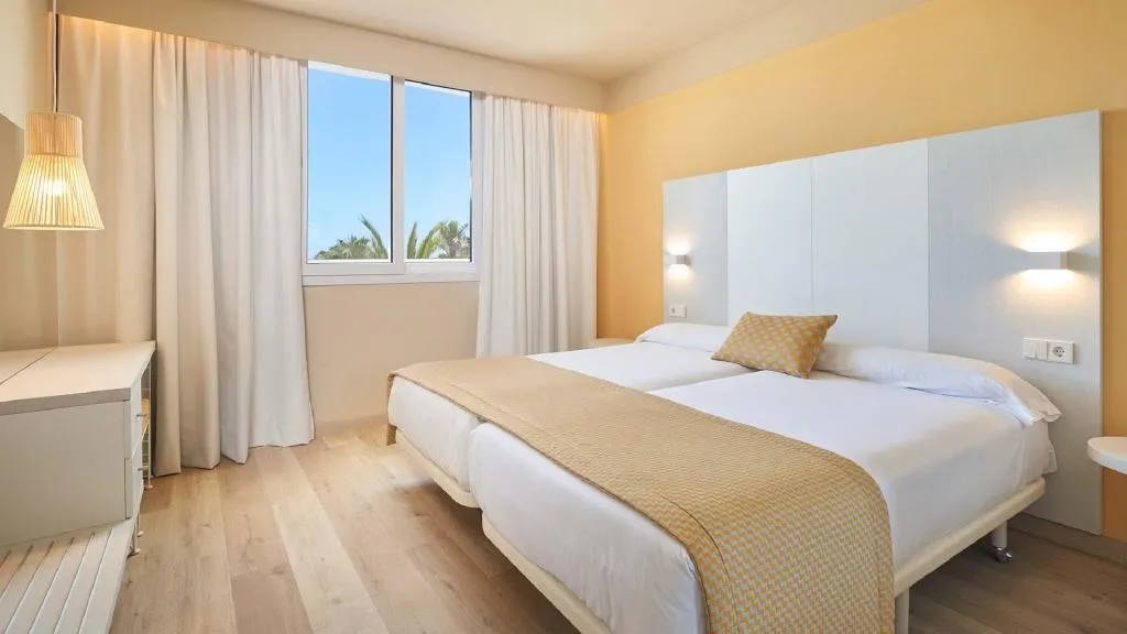 APARTMENT CAPACITY 4 Room, Protur Vista Badía Aparthotel, Majorca