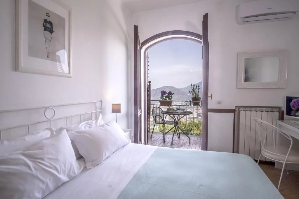 Room, Bed & Breakfast Villa Monica, Naples
