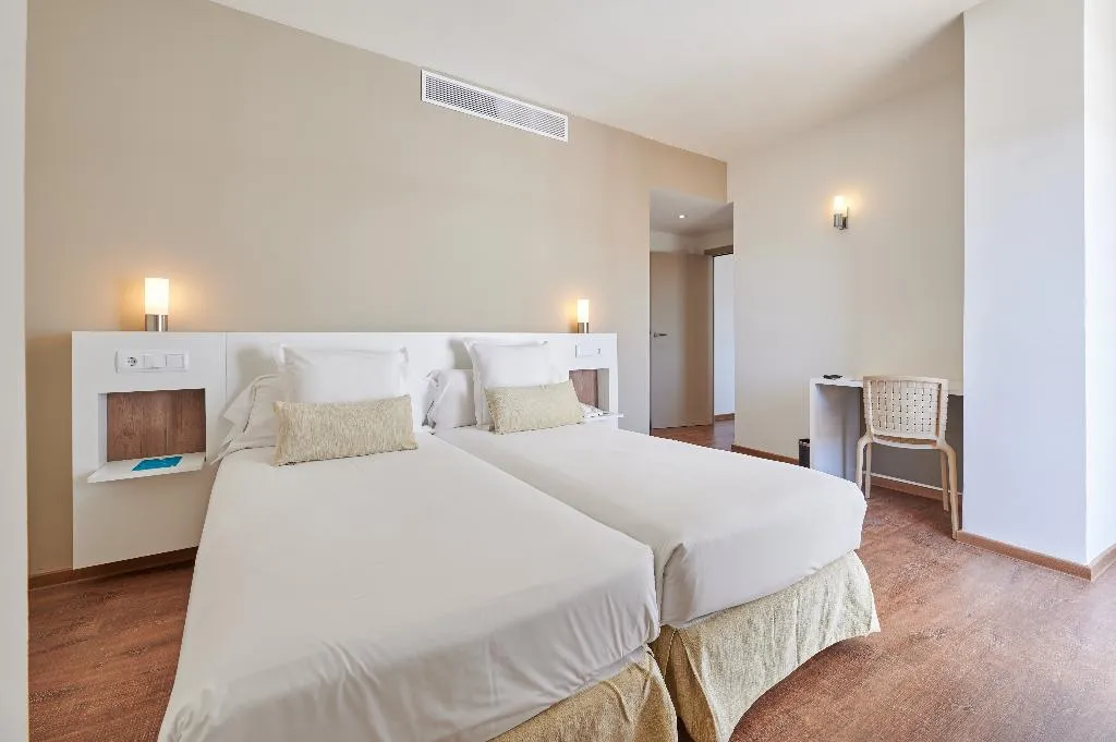 FAMILY ROOM STANDARD Room, Alua Calas de Mallorca Resort, Majorca