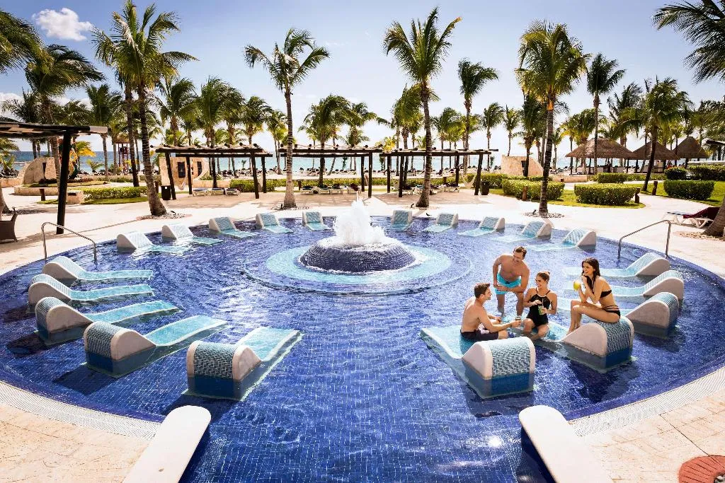 Pool, Barcelo Maya Palace, Cancun Area
