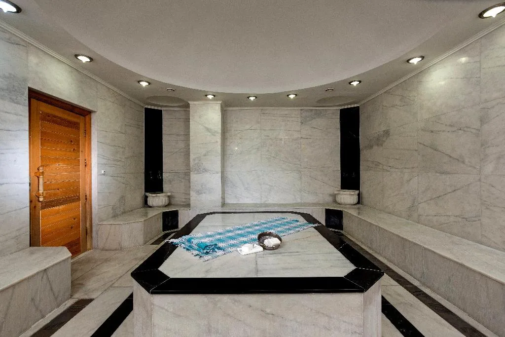 Pool, Crowne Plaza Antalya, Antalya