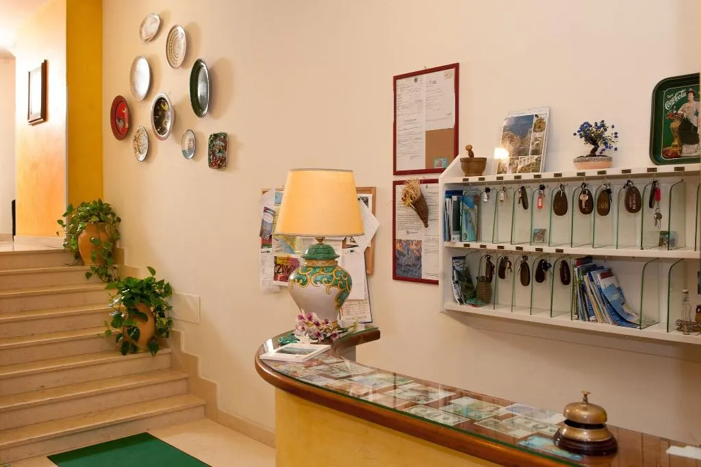 Lobby, Hotel De Rosa, Naples