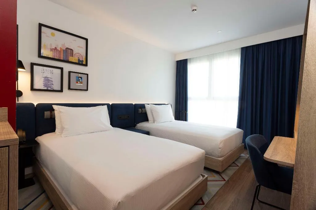 TWIN STANDARD Room, Hampton By Hilton Malaga Martiricos, Costa Del Sol