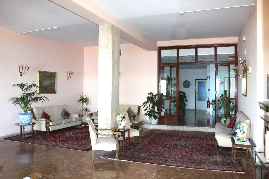 Bar, Mediterranee Hotel, Taormina