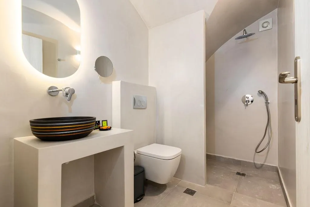 Room, Serapias Suites, Santorini