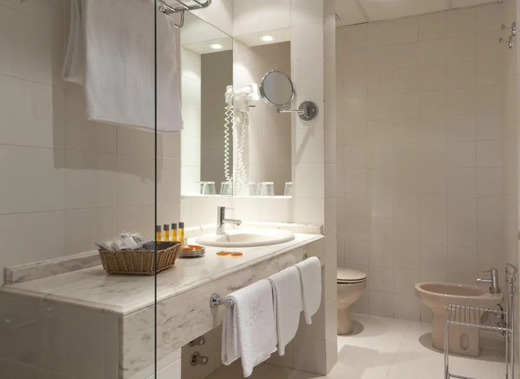 TRIPLE STANDARD Room, Hotel Moderno, Madrid