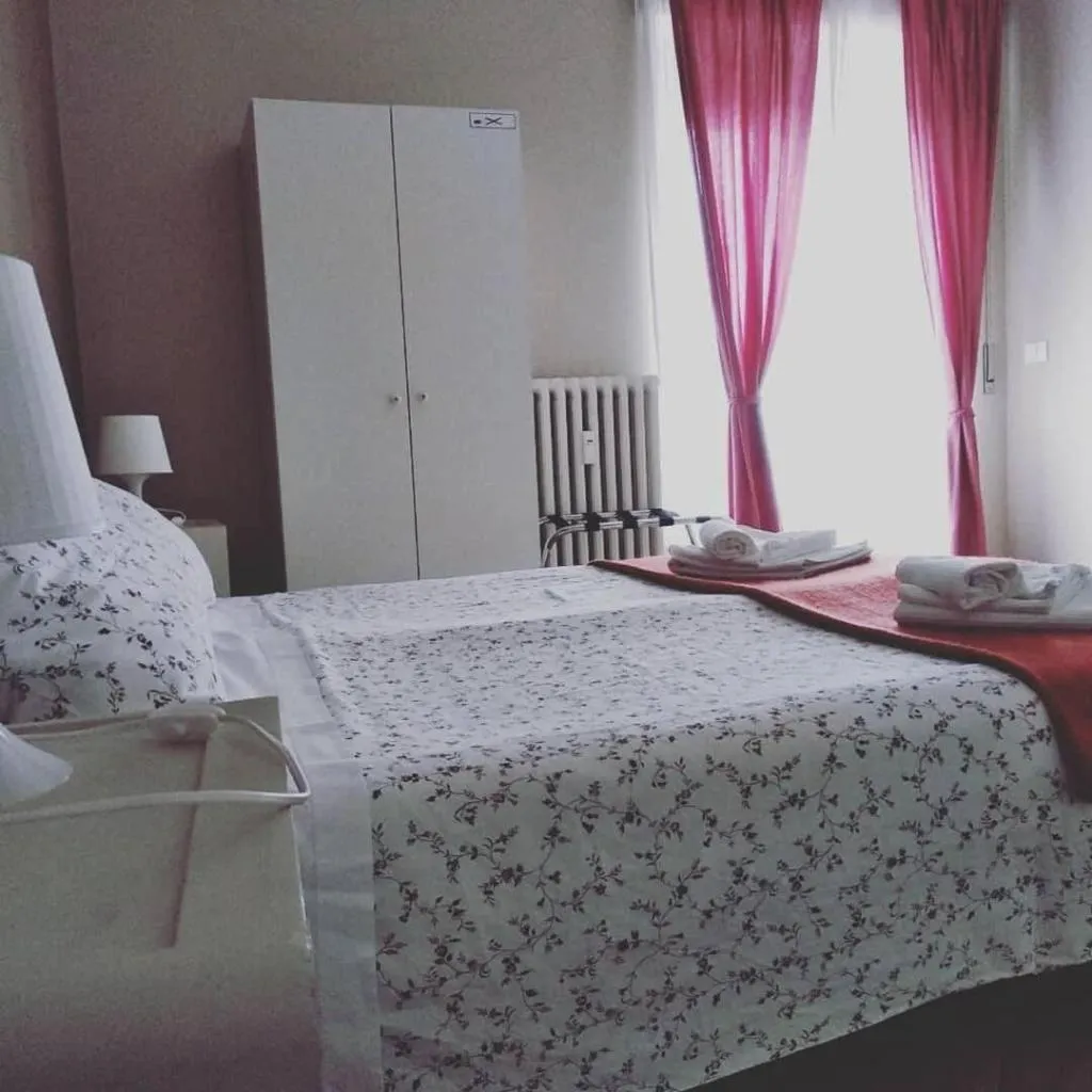 Room, My Sweet Rome, Rome