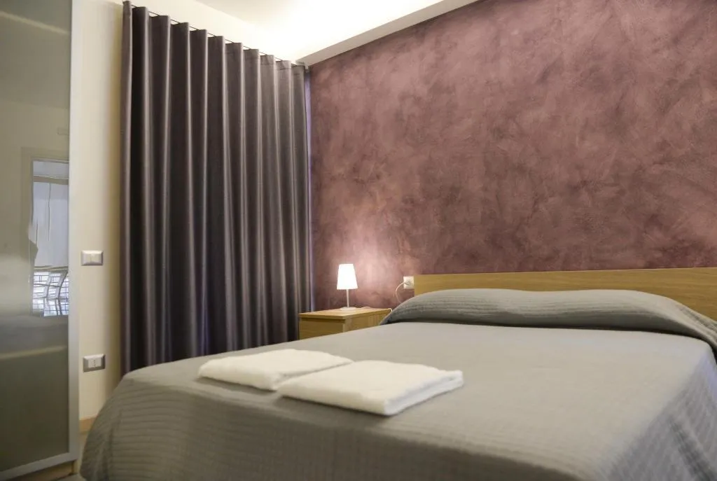 Room, San Marciano, Catania