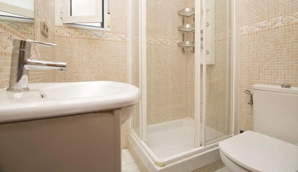 APARTMENT TWO BEDROOMS Room, Smartr La Latina, Madrid