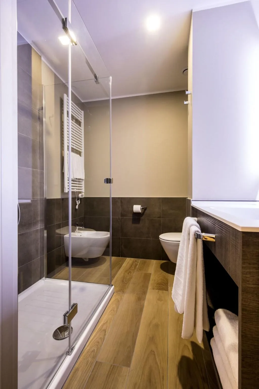 Room, 43 Station Hotel, Milan
