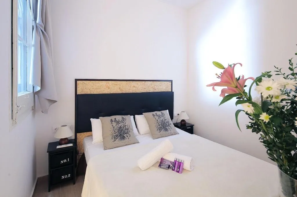 Room, Hostal Balkonia, Barcelona