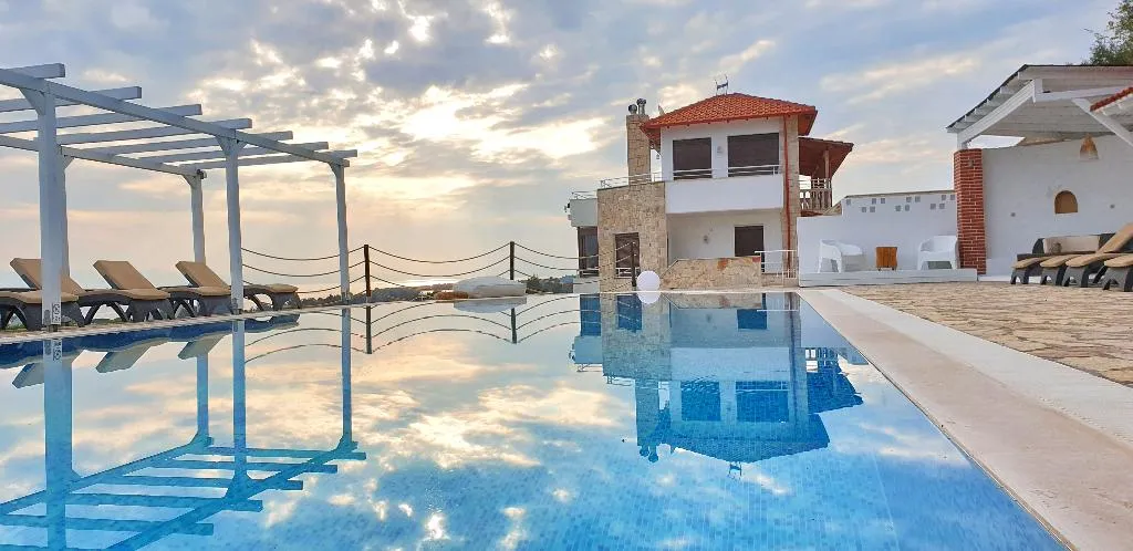 Pool, Bungalow White Apartments and Suits, Halkidiki