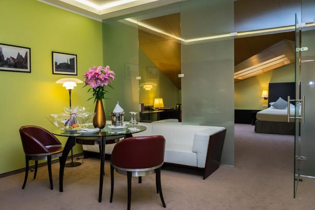 SUITE BUSINESS DELUXE Room, Gallery Park Hotel & SPA, Riga