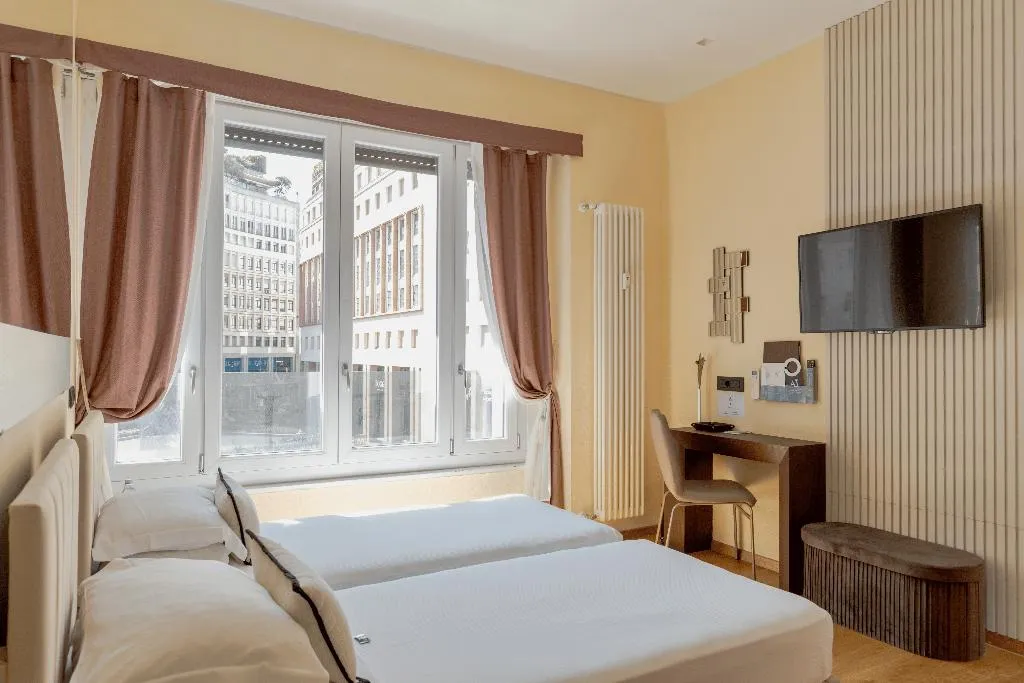 DOUBLE WITH VIEWS Room, AH - Fashion District, Milan