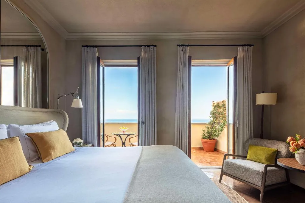 DOUBLE PREMIUM Room, Anantara Convento di Amalfi Grand Hotel, Naples
