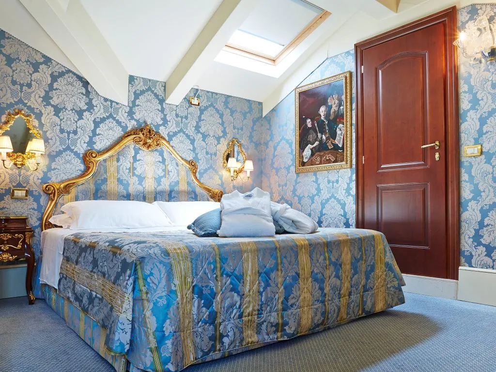 Double or Twin CAPACITY 2 Room, Canal Grande, Venice