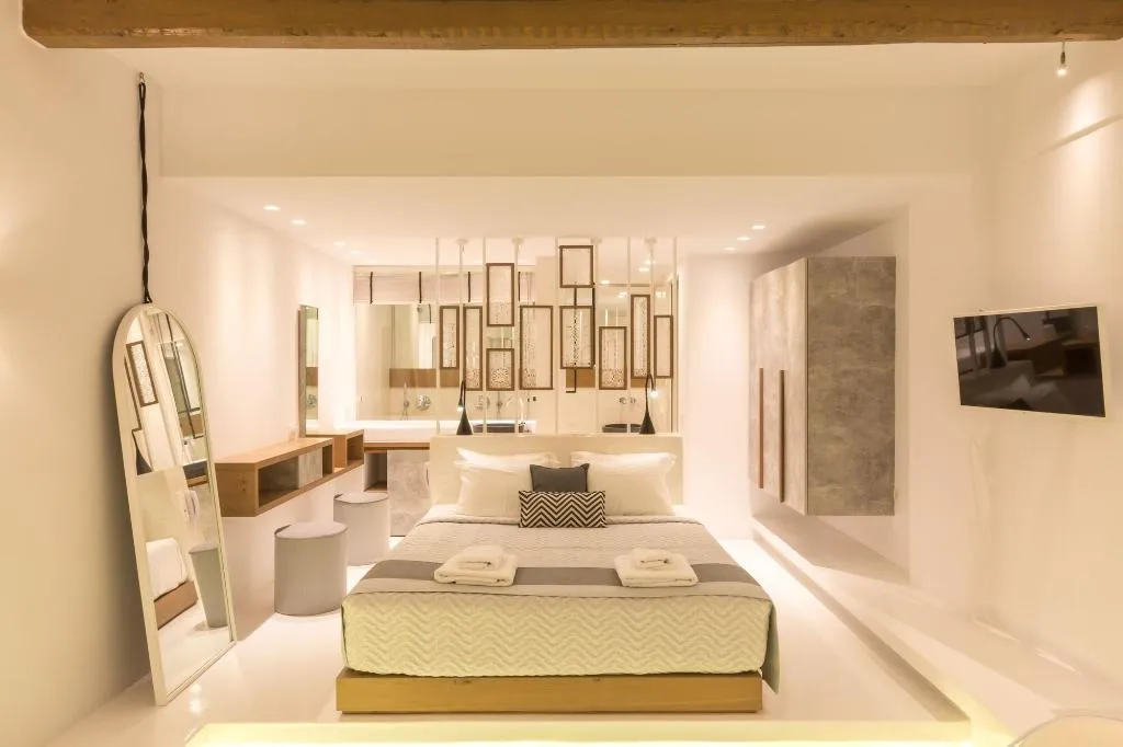 Room, Oia Suites, Santorini