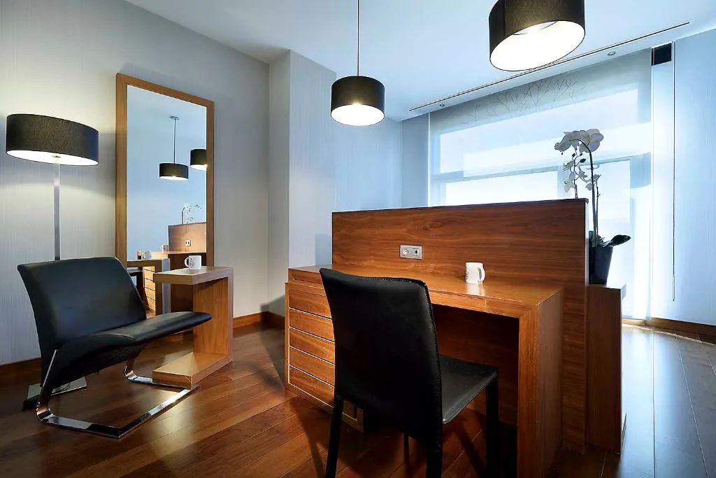 Double or Twin STANDARD Room, Eurostars Madrid Congress, Madrid