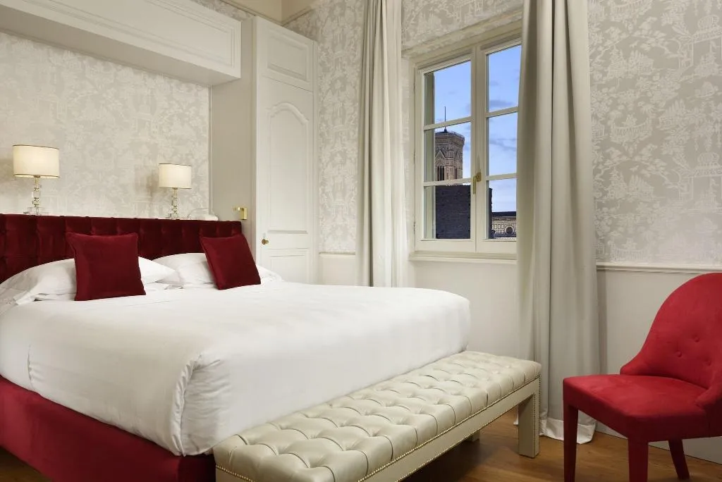 SUITE EXECUTIVE KING BED Room, San Firenze Suites And Spa, Florence