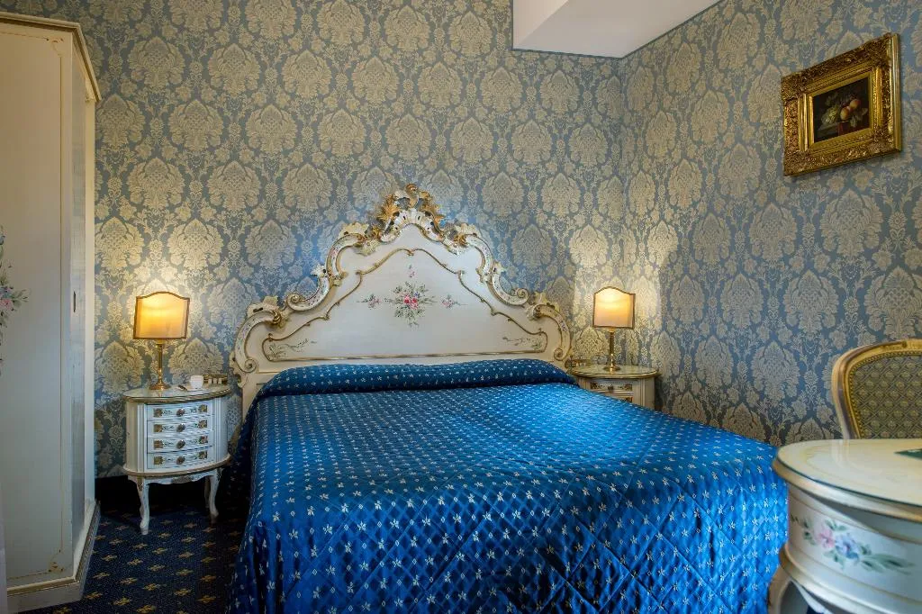 DOUBLE ECONOMY Room, Rialto Hotel, Venice