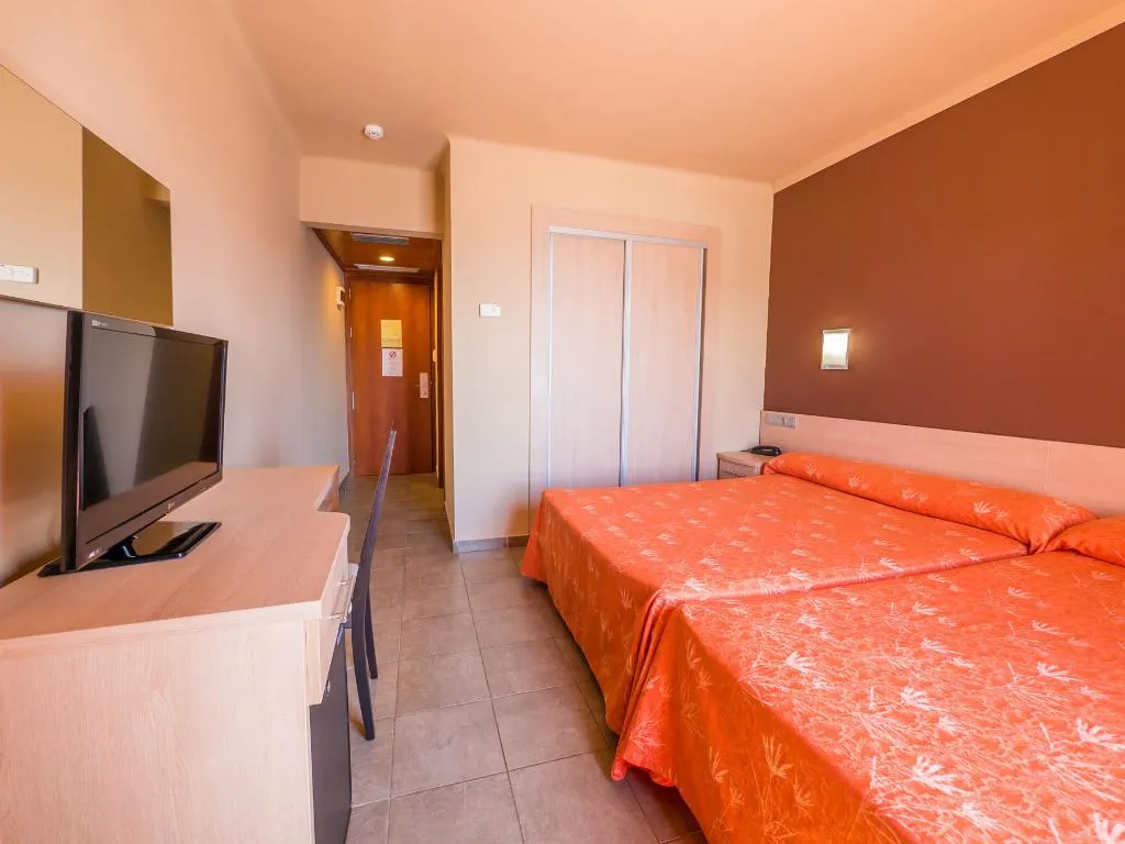 Double or Twin ECONOMY Room, Tossa Beach Center, Costa Brava
