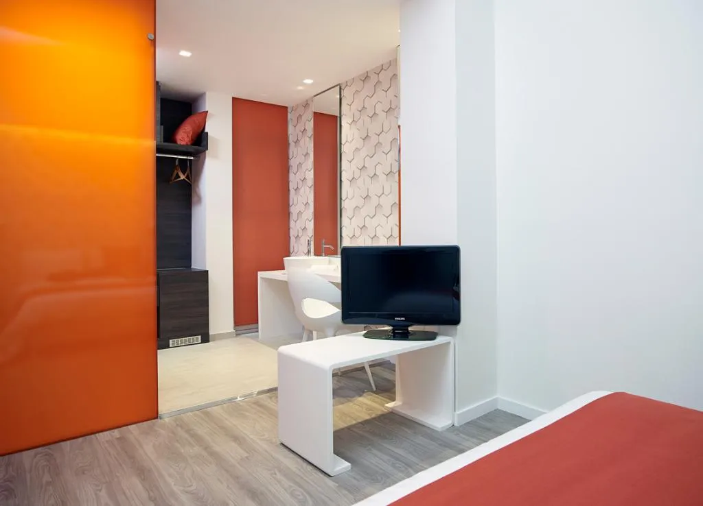 Double or Twin STANDARD Room, Amazon Hotel, Athens