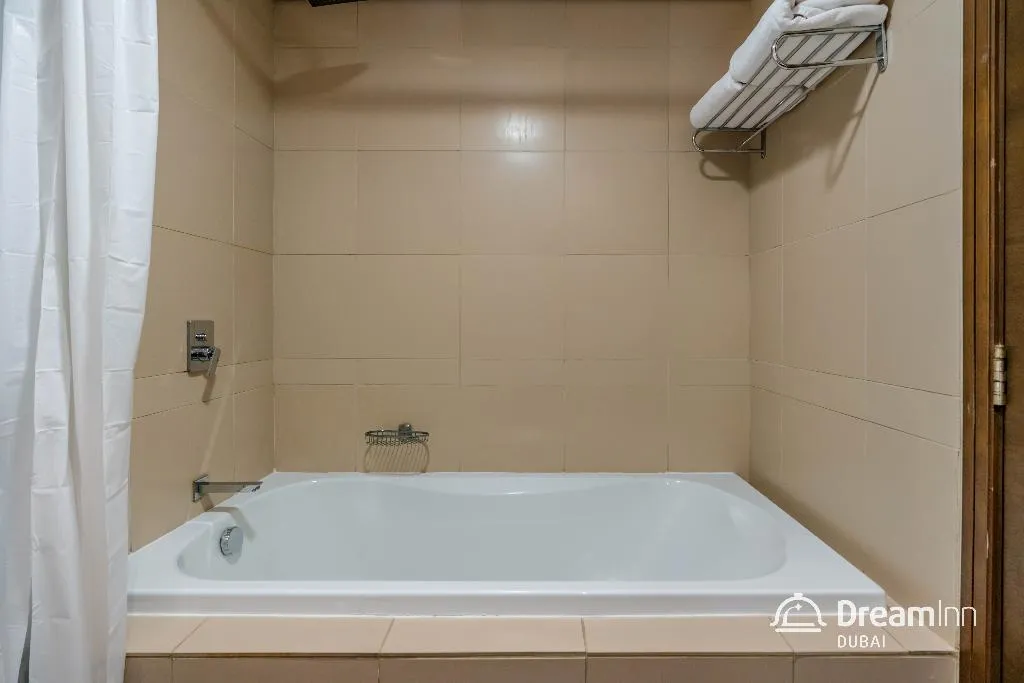 STUDIO STANDARD Room, Dream Inn Dubai - West Wharf, Dubai