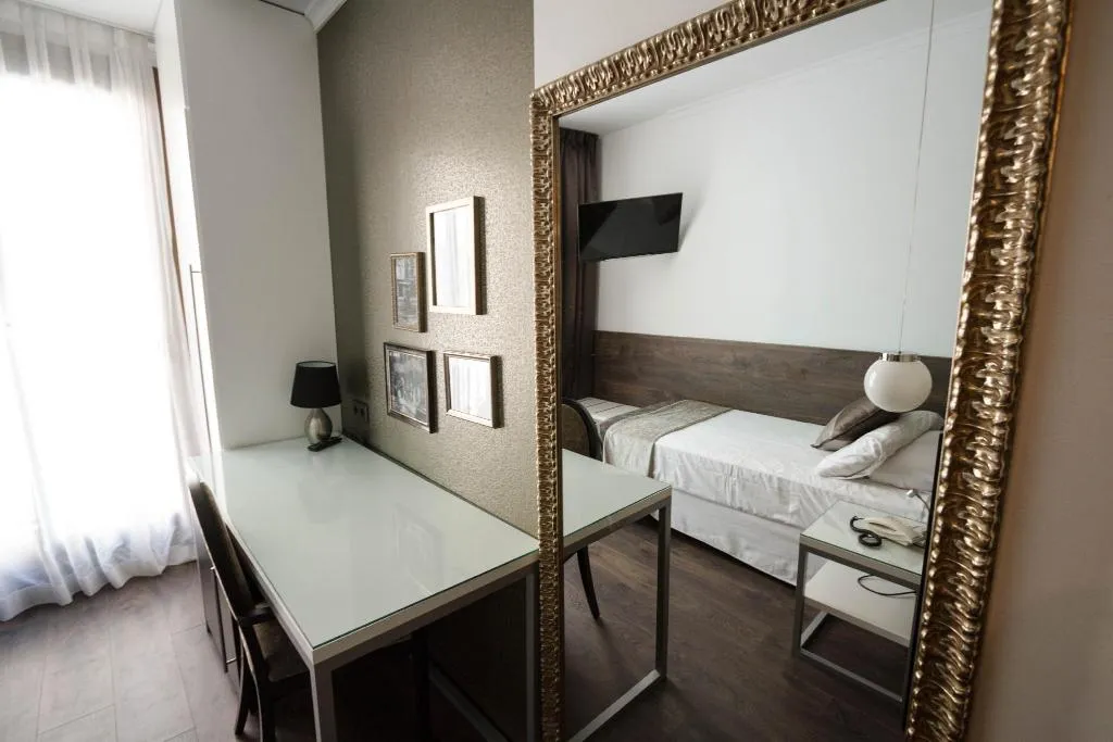 SINGLE STANDARD Room, Moderno, Barcelona