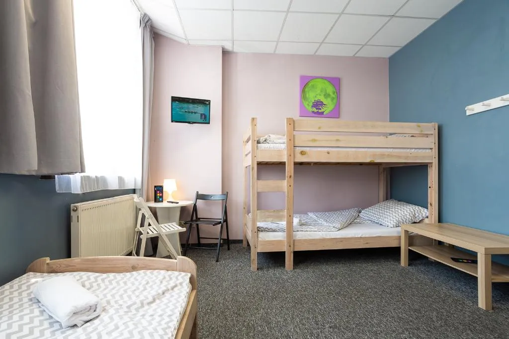 TRIPLE THREE BEDS Room, Moon Hostel Gdansk, Gdansk