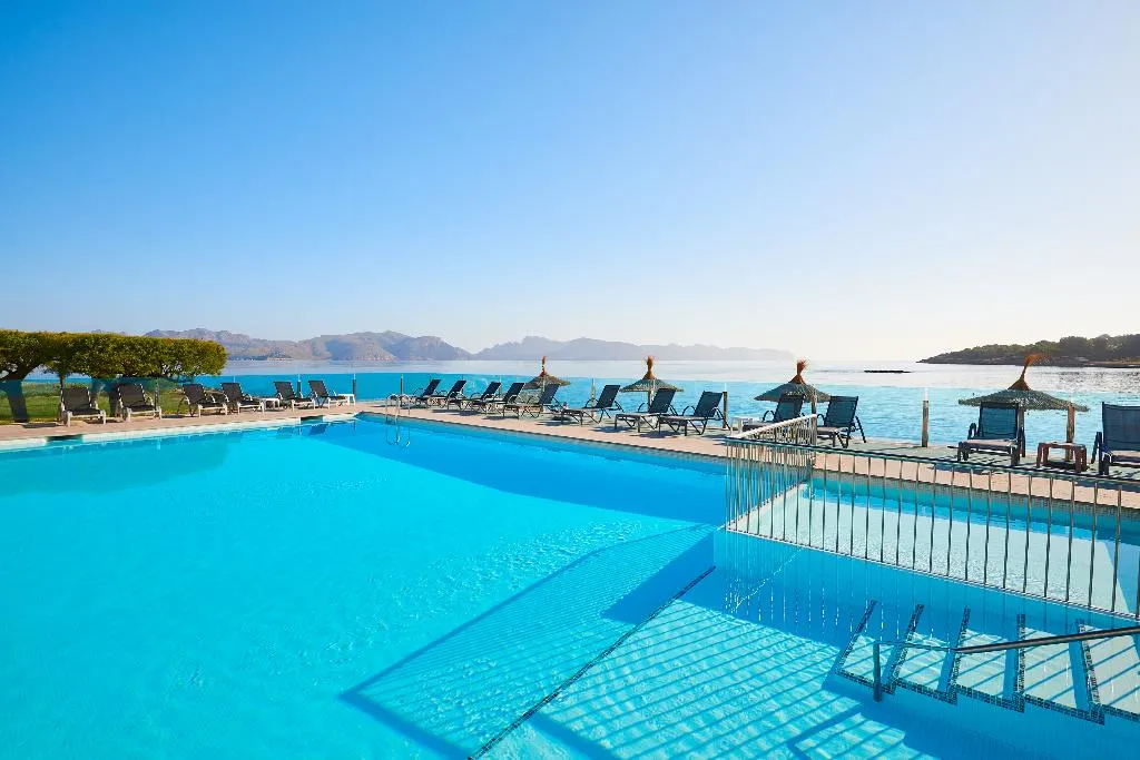 Pool, More, Majorca