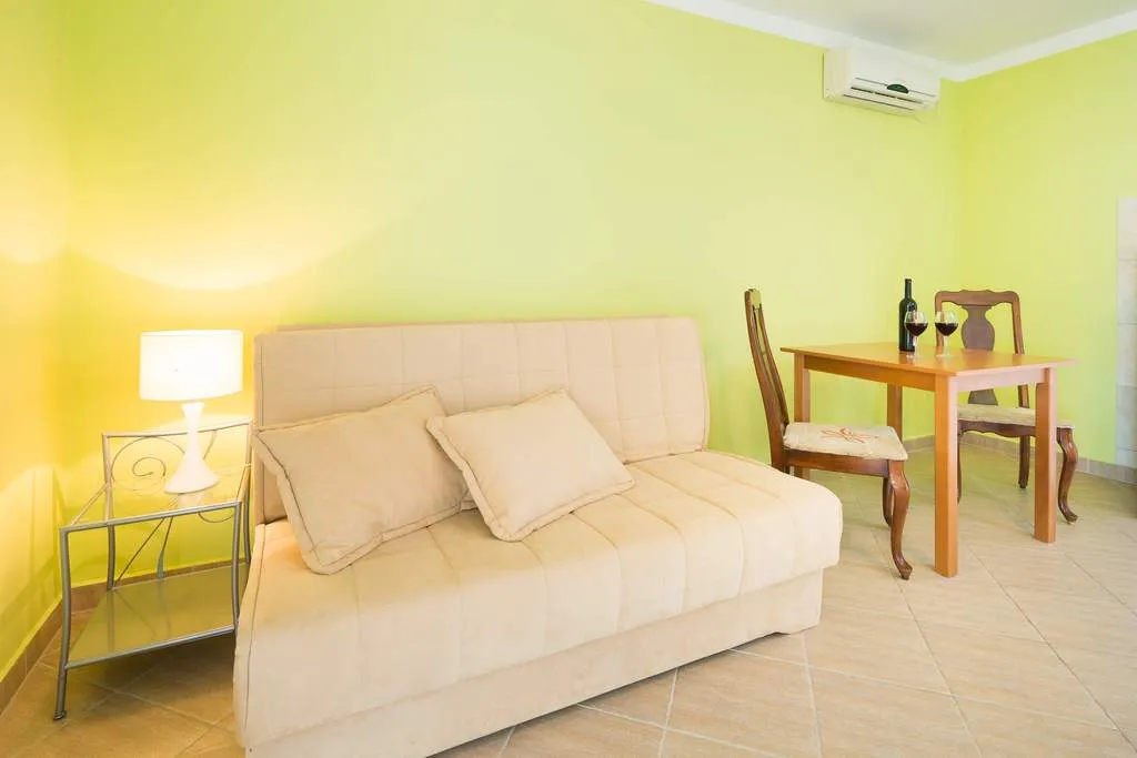 APARTMENT WITH BALCONY Room, Pansion Marjan, Split
