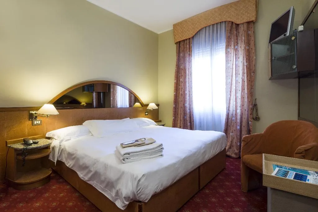 DOUBLE SINGLE USE STANDARD Room, Carrobbio, Milan