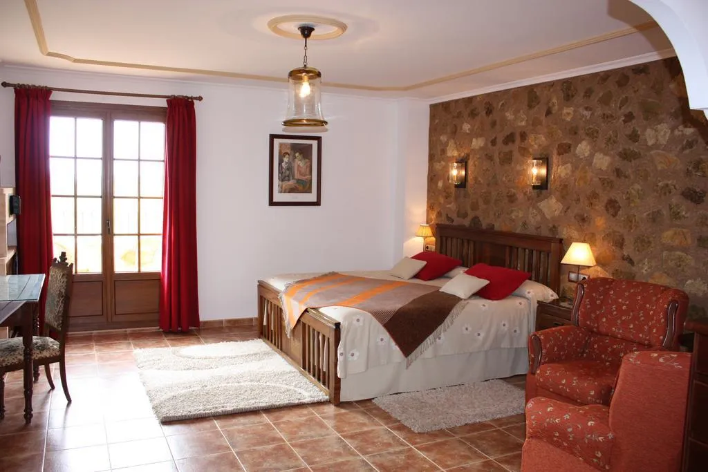 JUNIOR SUITE SUPERIOR CAPACITY 3 Room, Can Canals, Majorca