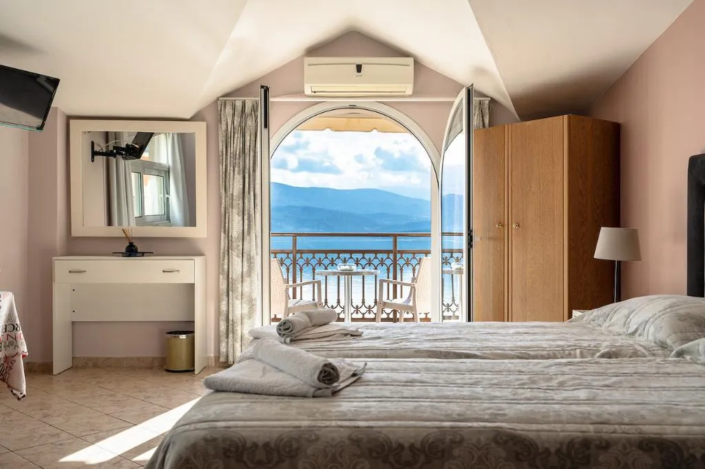 TRIPLE TWO BEDS Room, Zoi Lixouri, Kefallinia