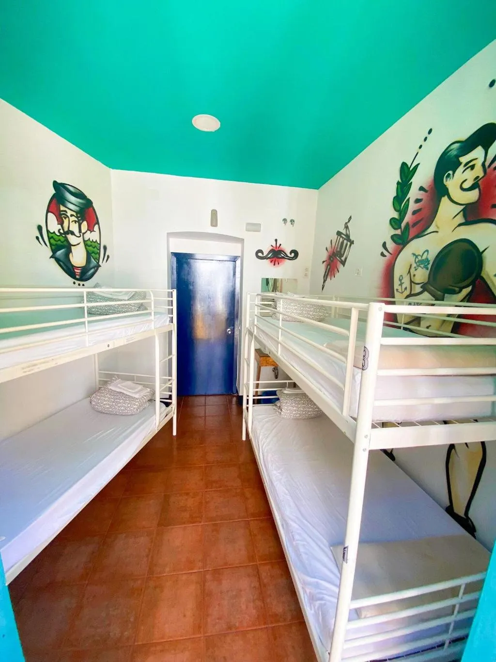 Room, Sevilla Kitsch Hostel Art, Seville