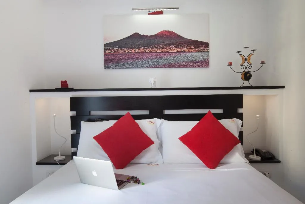DOUBLE SUPERIOR Room, Suite Dei Catalani, Naples