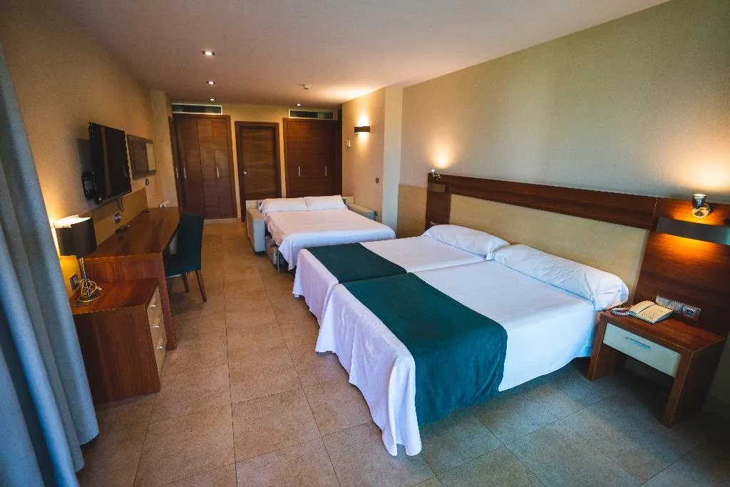 Double or Twin CAPACITY 3 Room, Deloix Aquacenter, Costa Blanca