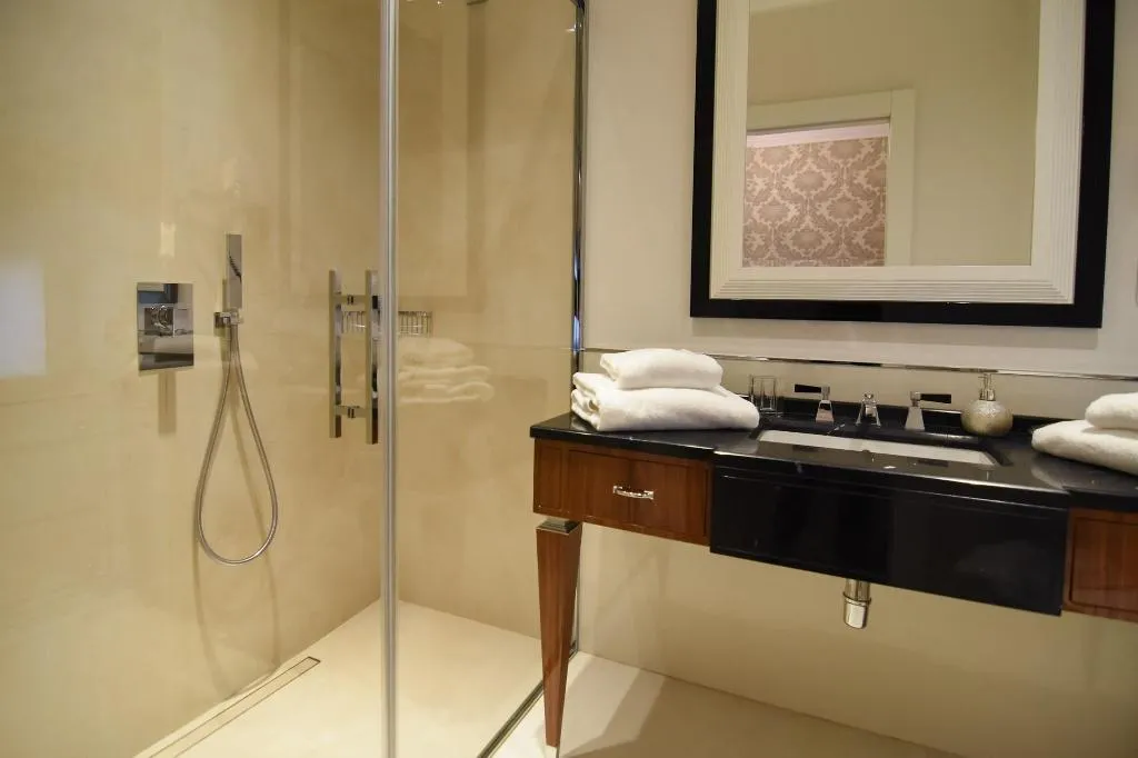 Room, Luxury Duomo Rooms, Milan